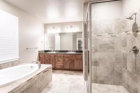 Bath - 3241 Lemurian Rd, Redding, CA 96002 photo 1 of 4