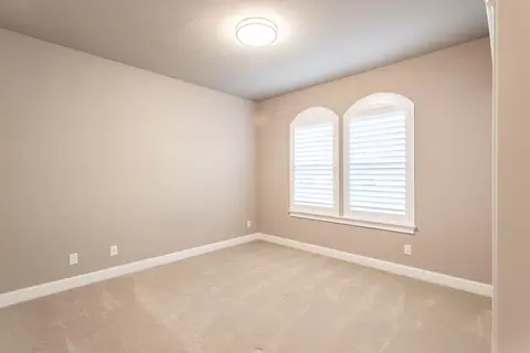 Bedroom - 3241 Lemurian Rd, Redding, CA 96002 photo 8 of 8