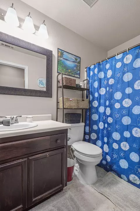Bath - 7060 Pit Rd, Redding, CA 96001 photo 2 of 5