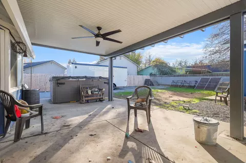 Exterior - 7060 Pit Rd, Redding, CA 96001 photo 4 of 16