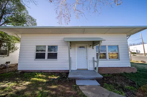 1800 Pleasant St, Redding, CA 96001 photo 2