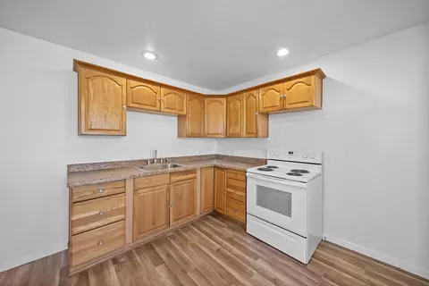 1800 Pleasant St, Redding, CA 96001 photo 11