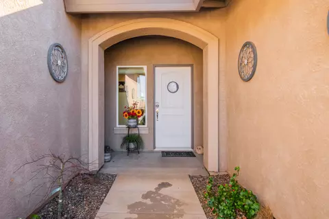 2868 Ukonom Dr, Redding, CA 96002 photo 2