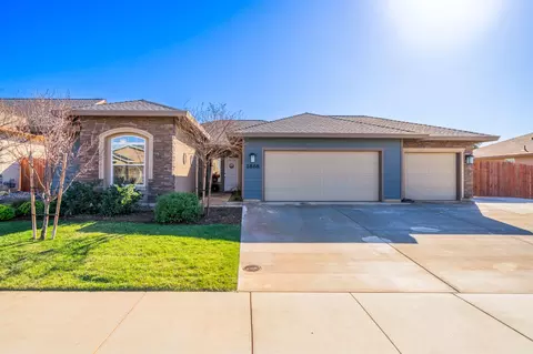2868 Ukonom Dr, Redding, CA 96002