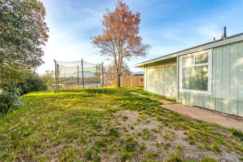 940 Golden Heights Ct, Redding, CA 96003 photo 24