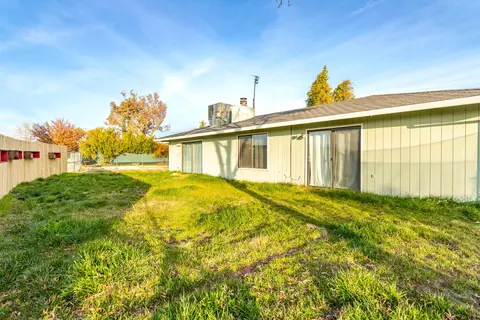940 Golden Heights Ct, Redding, CA 96003 photo 21