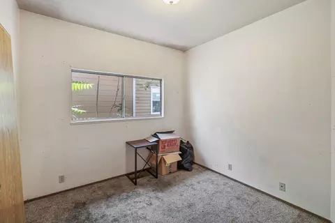Bedroom - 728 Lincoln St, Red Bluff, CA 96080 photo 1 of 7