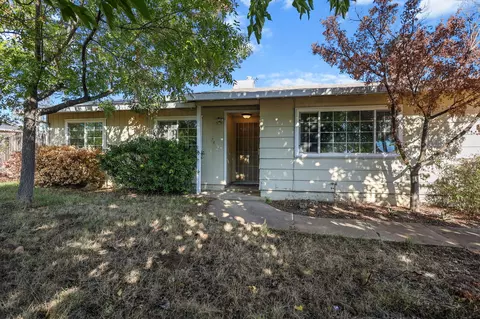 9745 Old Oregon Trl, Redding, CA 96003 photo 1