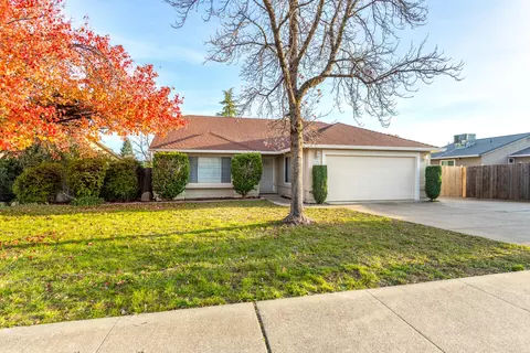 Exterior - 774 Springer Dr, Redding, CA 96003 photo 6 of 7