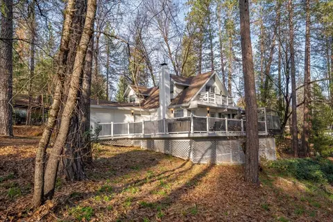 20697 Nosoni Ct, Lakehead, CA 96051