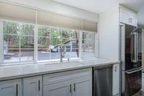 Kitchen - 37105 Sapphire Rd, Burney, CA 96013 photo 4 of 4