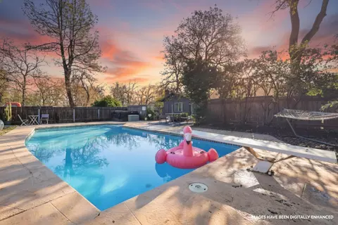 Exterior - 3404 Snavely Dr, Redding, CA 96003 photo 25 of 28
