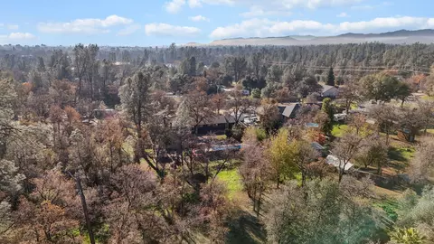 View/Area - 3404 Snavely Dr, Redding, CA 96003 photo 9 of 12