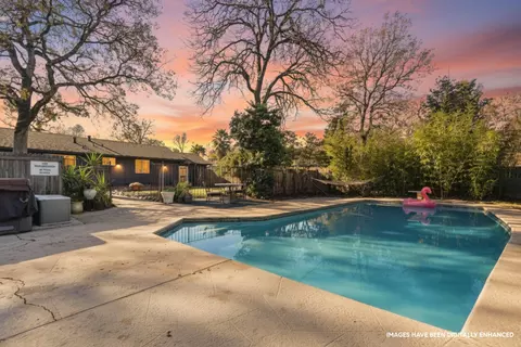 Exterior - 3404 Snavely Dr, Redding, CA 96003 photo 26 of 28