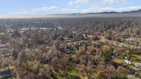 View/Area - 3404 Snavely Dr, Redding, CA 96003 photo 6 of 12