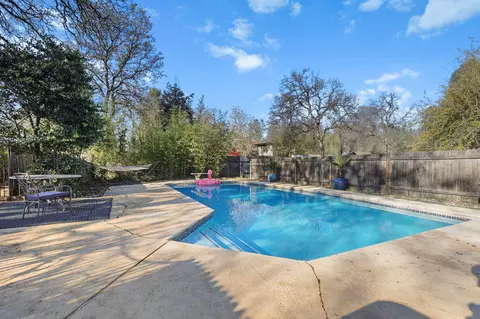 Exterior - 3404 Snavely Dr, Redding, CA 96003 photo 8 of 28