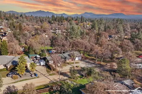 View/Area - 3404 Snavely Dr, Redding, CA 96003 photo 10 of 12