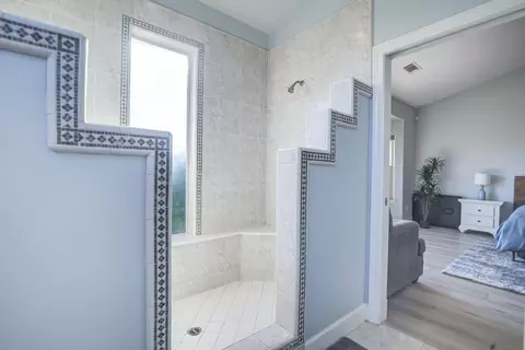 Bath - 4105 Winter Green Ct, Redding, CA 96001 photo 3 of 6