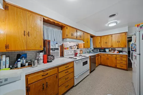 656 West St, Redding, CA 96001 photo 14
