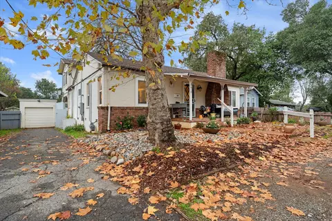 656 West St, Redding, CA 96001
