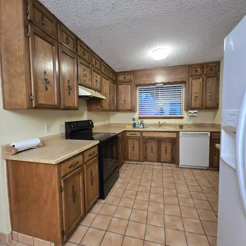 809 North St, Yreka, CA 96097 photo 5