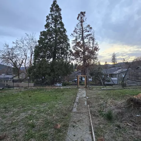 809 North St, Yreka, CA 96097 photo 21