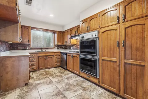 Kitchen - 2077 Skyline Dr, Redding, CA 96001 photo 1 of 4