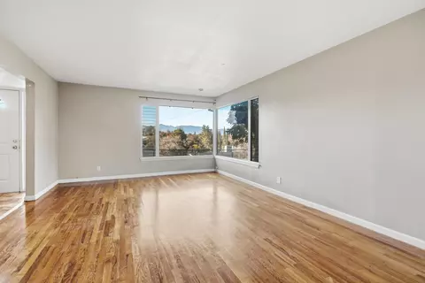 Living - 2077 Skyline Dr, Redding, CA 96001 photo 3 of 8