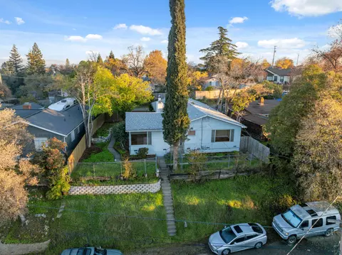 View/Area - 2077 Skyline Dr, Redding, CA 96001 photo 3 of 7