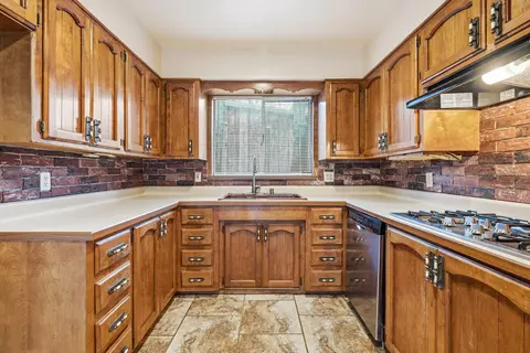Kitchen - 2077 Skyline Dr, Redding, CA 96001 photo 3 of 4