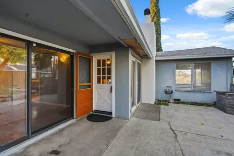 Exterior - 2077 Skyline Dr, Redding, CA 96001 photo 6 of 8