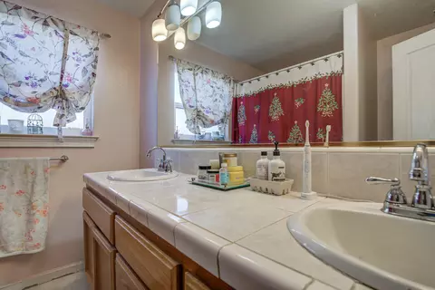 866 Fountain Cir, Redding, CA 96003 photo 28
