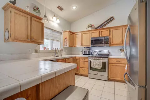 866 Fountain Cir, Redding, CA 96003 photo 12