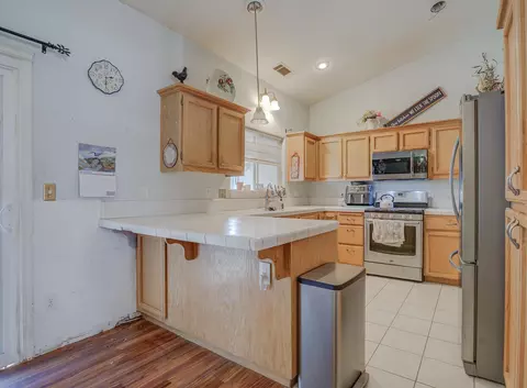 866 Fountain Cir, Redding, CA 96003 photo 11