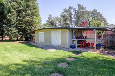 Exterior - 6639 Riata Dr, Redding, CA 96002 photo 15 of 27