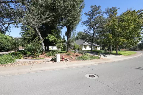 Exterior - 6639 Riata Dr, Redding, CA 96002 photo 27 of 27