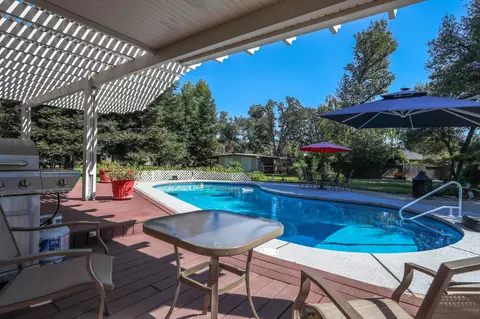 Exterior - 6639 Riata Dr, Redding, CA 96002 photo 25 of 27