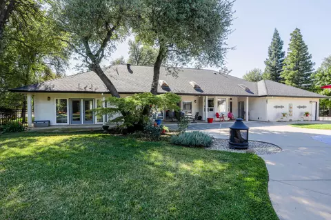 Exterior - 6639 Riata Dr, Redding, CA 96002 photo 13 of 27