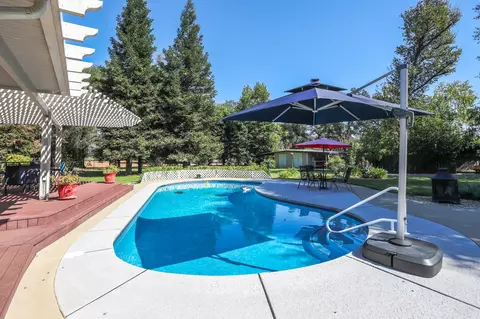 Exterior - 6639 Riata Dr, Redding, CA 96002 photo 26 of 27