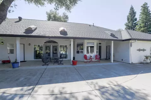 Exterior - 6639 Riata Dr, Redding, CA 96002 photo 11 of 27