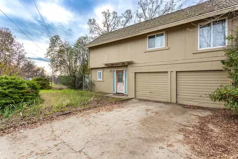 Exterior - 4720 Enchanted Way, Redding, CA 96001 photo 8 of 8