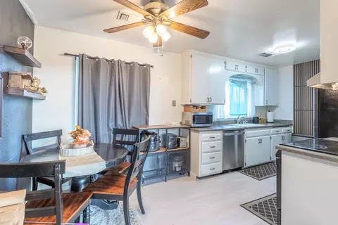 Kitchen - 4720 Enchanted Way, Redding, CA 96001 photo 2 of 3