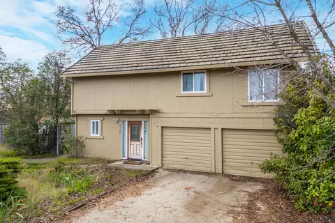 Exterior - 4720 Enchanted Way, Redding, CA 96001 photo 7 of 8