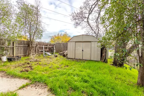 Exterior - 4720 Enchanted Way, Redding, CA 96001 photo 4 of 8