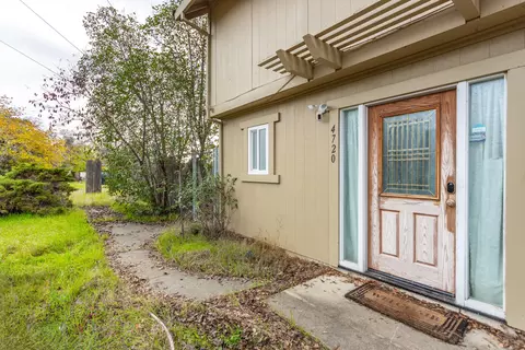 Exterior - 4720 Enchanted Way, Redding, CA 96001 photo 2 of 8