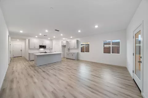4181 Haleakala Ave, Redding, CA 96001 photo 7