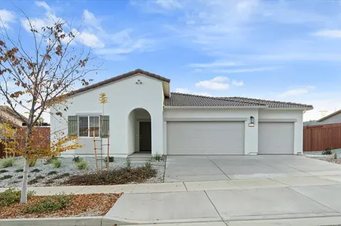 4181 Haleakala Ave, Redding, CA 96001