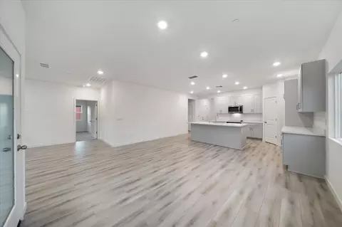 4181 Haleakala Ave, Redding, CA 96001 photo 8