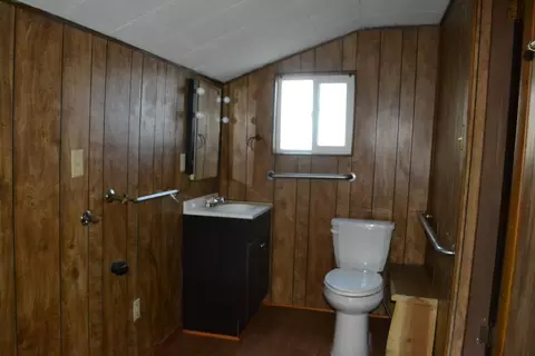 Bath - 13285 Circle Dr, Old Station, CA 96071 photo 1 of 1