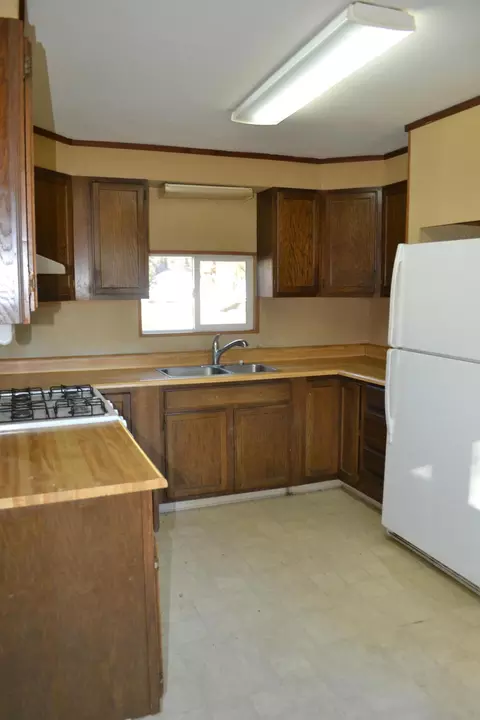 Kitchen - 13285 Circle Dr, Old Station, CA 96071 photo 1 of 2